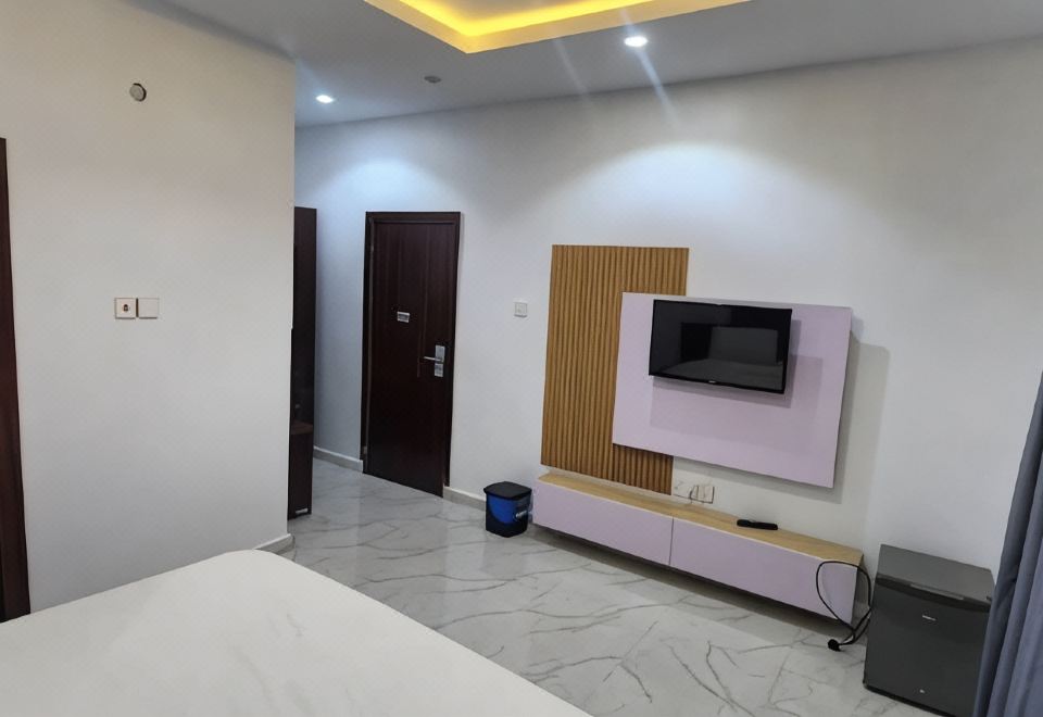 A guest room